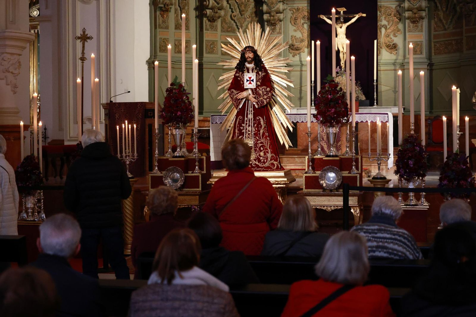 Cristo Medinaceli, protagonista del primer viernes de cuaresma de Málaga, en imágenes