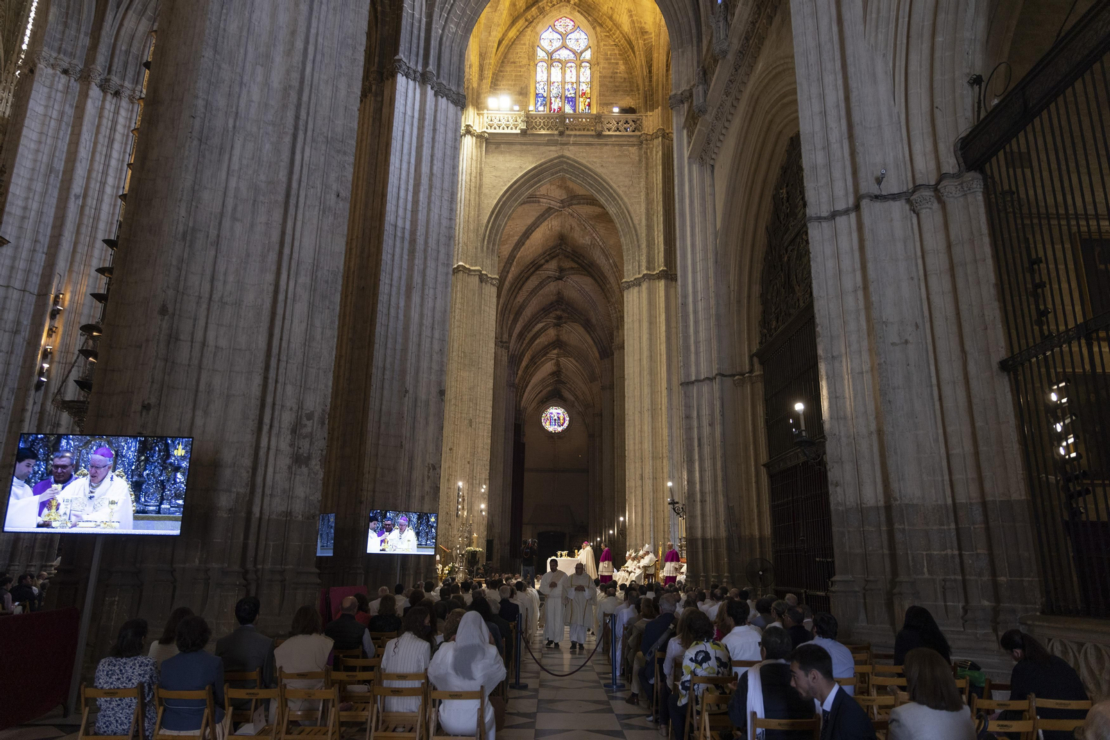 La ordenación episcopal de los dos nuevos obispos auxiliares de Sevilla, Teodoro León y Ramón Valdivia