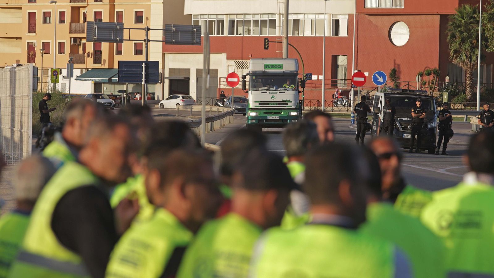 Paro de camioneros  en el puerto de Algeciras.