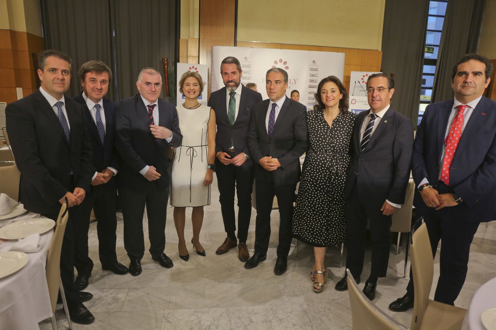 Las imágenes del desayuno-coloquio con Isabel García Tejerina