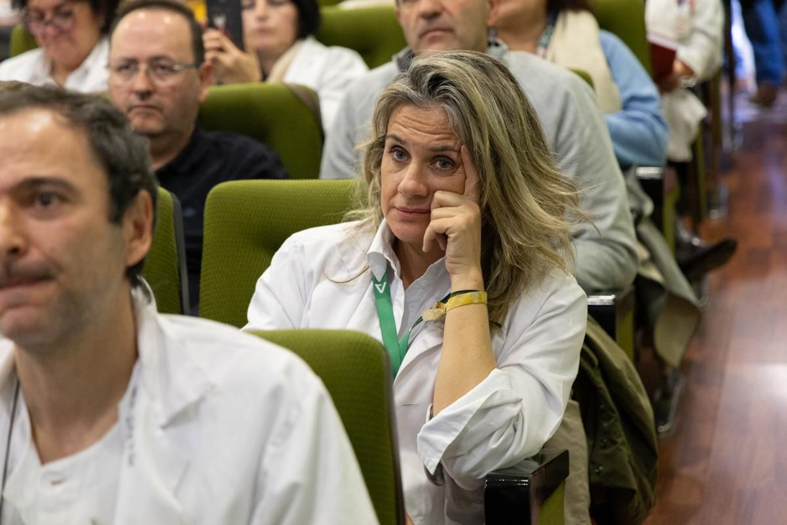 Encierro y asamblea convocado por CCOO, Satse, CSIF y UGT para denunciar el incumplimiento de los acuerdos en materia sanitaria por parte de la Junta de Andalucía