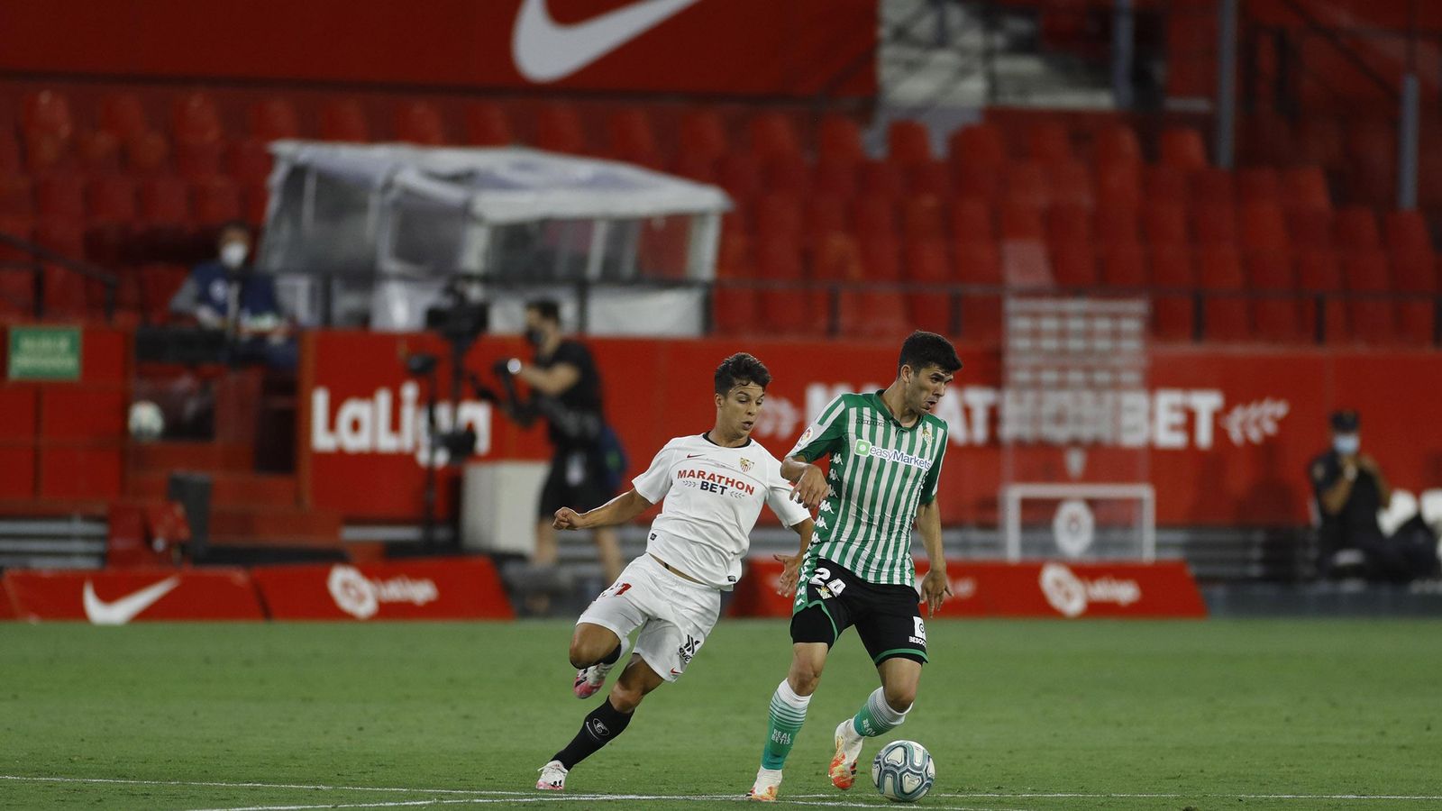 Un momento del partido Un momento del partido