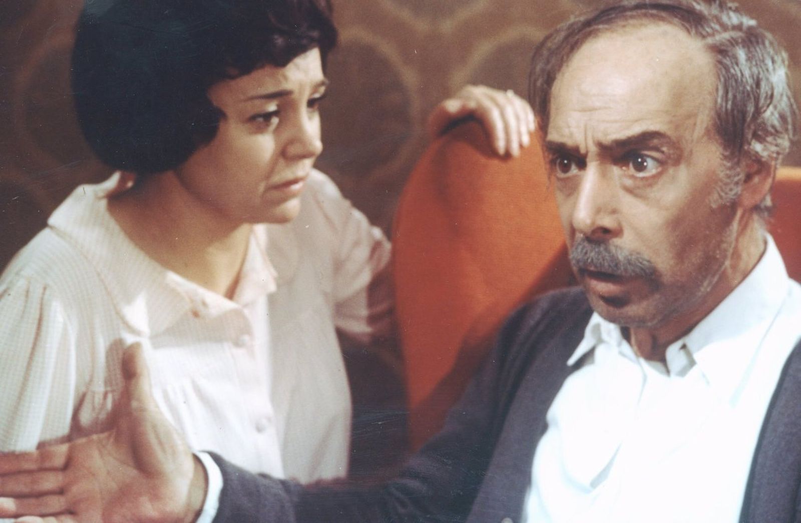 Ibáñez Menta y María Fernanda D'Ocón en 'El televisor', 1974