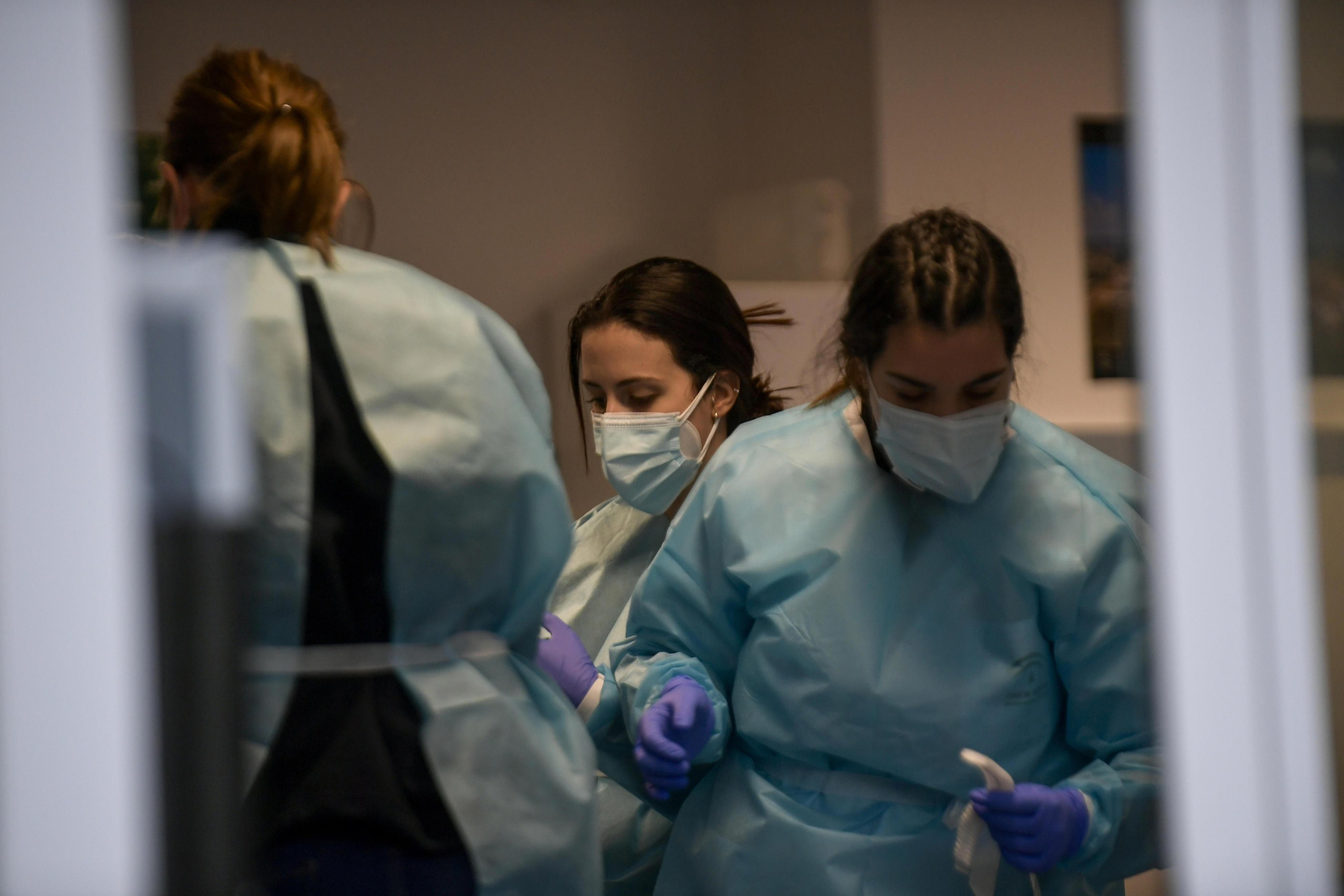 Fotos: segundo día de vacunas en Granada