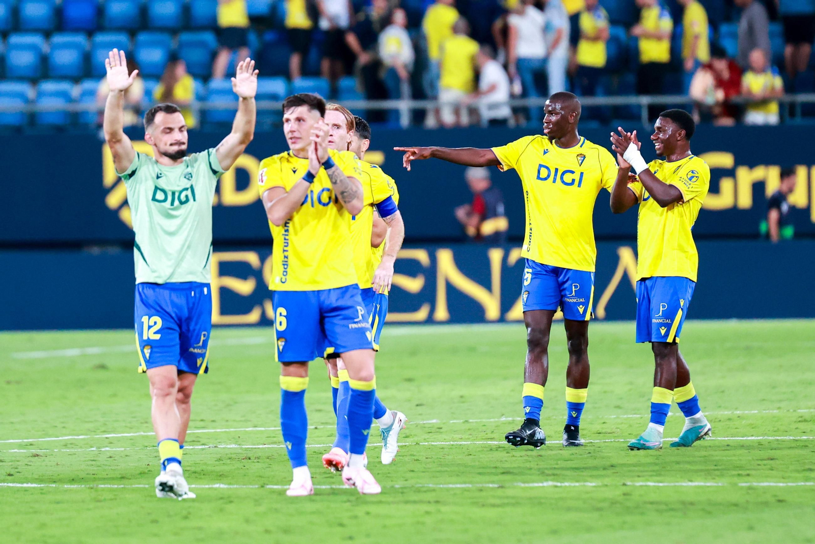 Las imágenes del Cádiz CF-Huesca