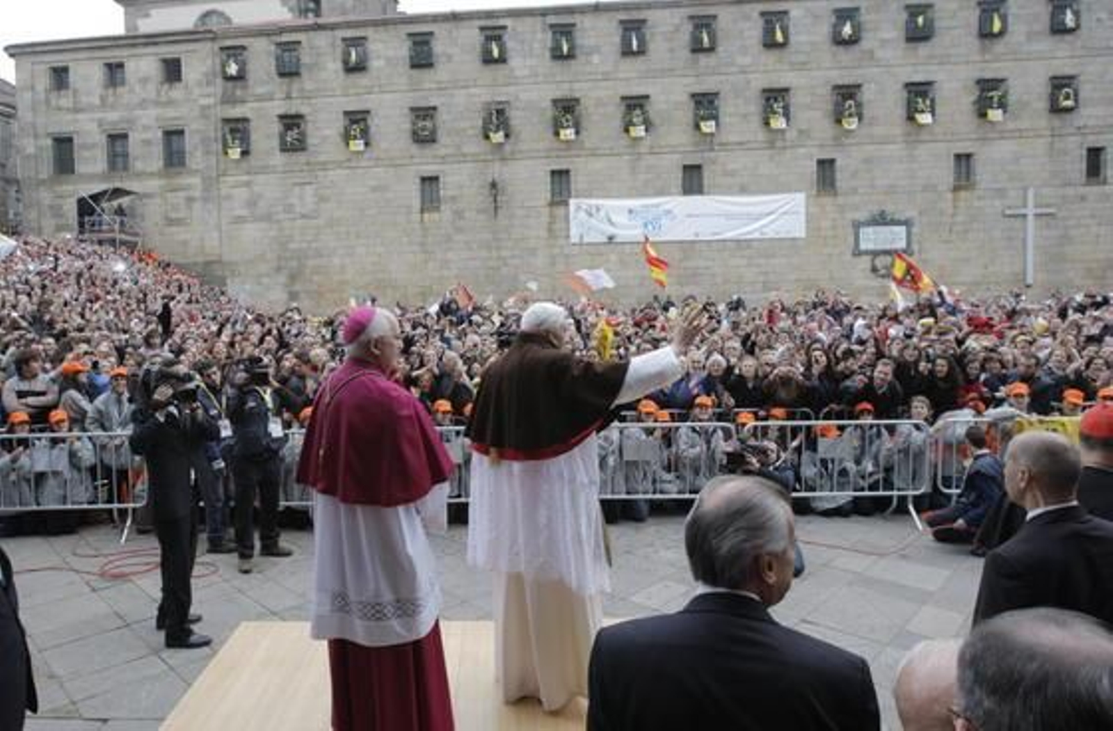 Ratzinger visita Santiago en su segunda visita a España como Pontífice. / EFE