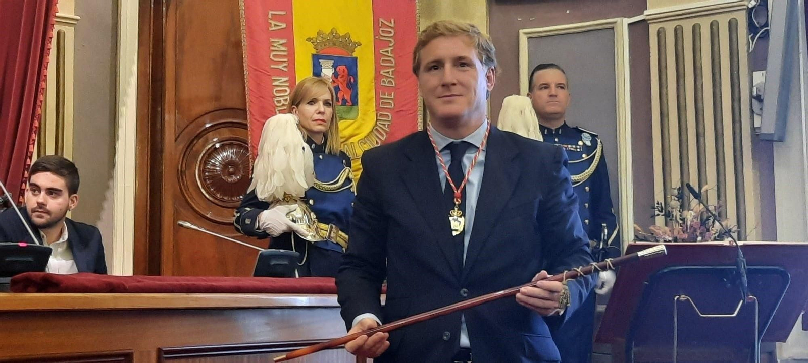 BADAJOZ: El candidato del PP, Ignacio Gragera (ex de Ciudadanos) ha revalidado en el cargo con mayoría absoluta.