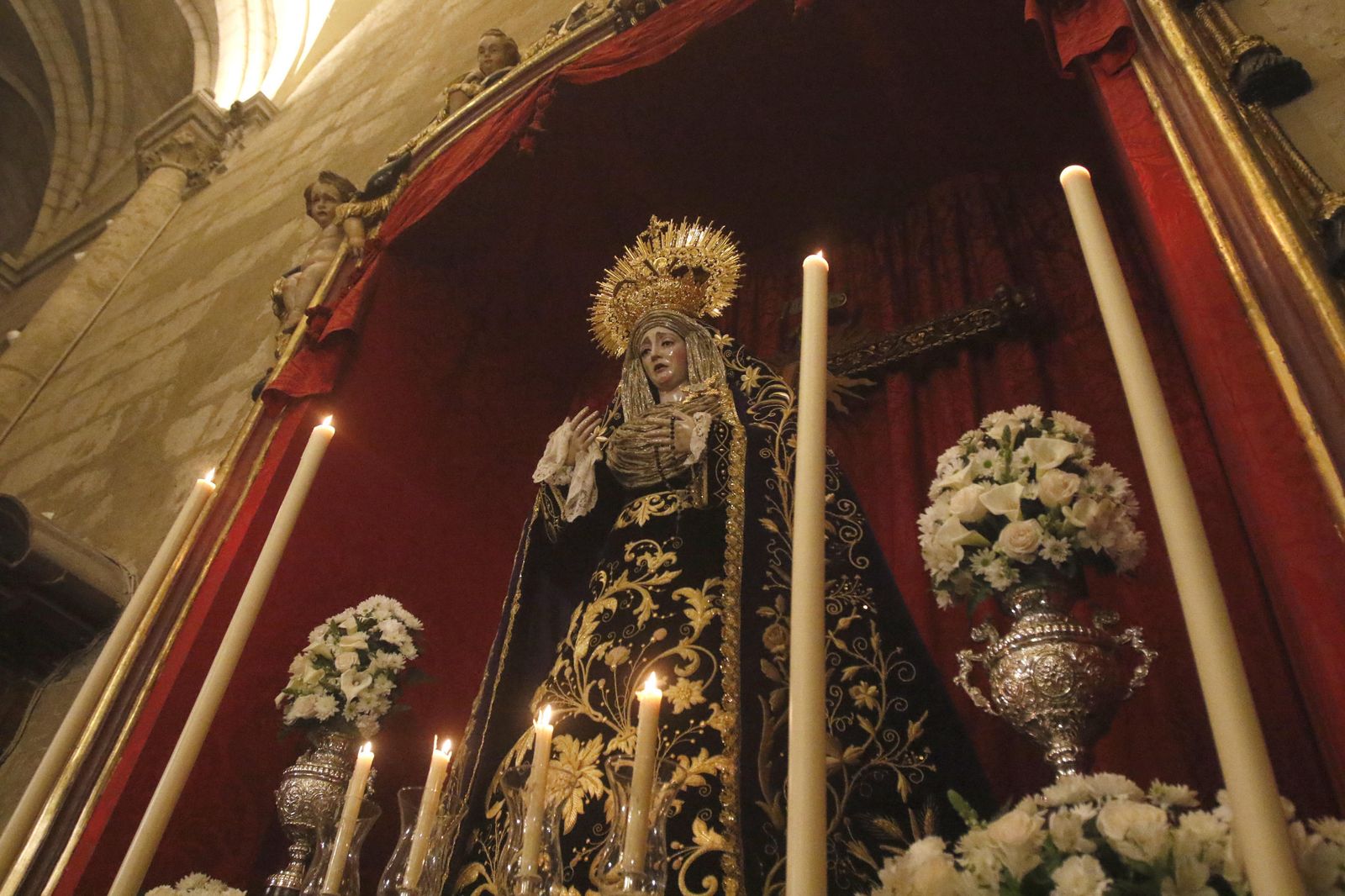 La Virgen de Gracia y Amparo.
