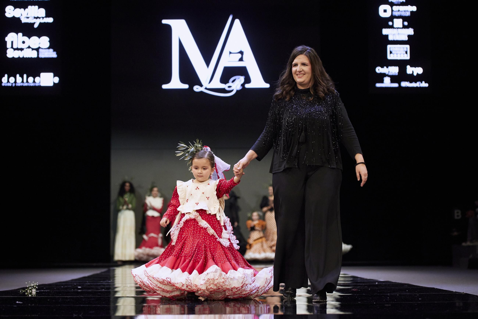 El desfile de María Amador en SIMOF 2025, todas las fotos