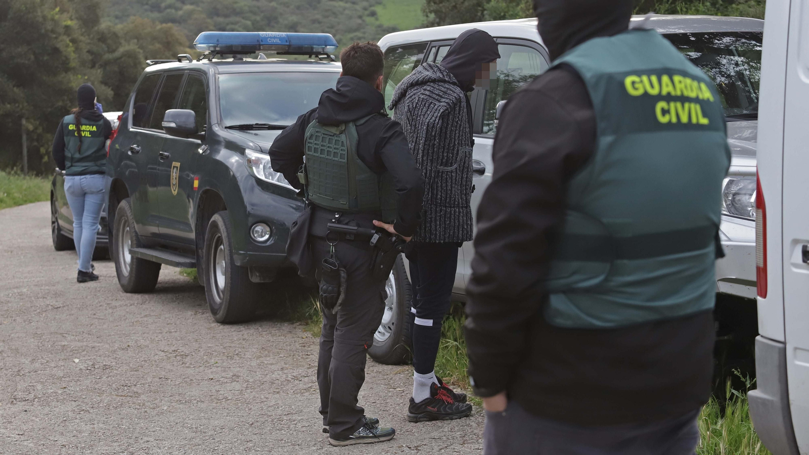 Fotos de los registros de la Guardia Civil en Benharás