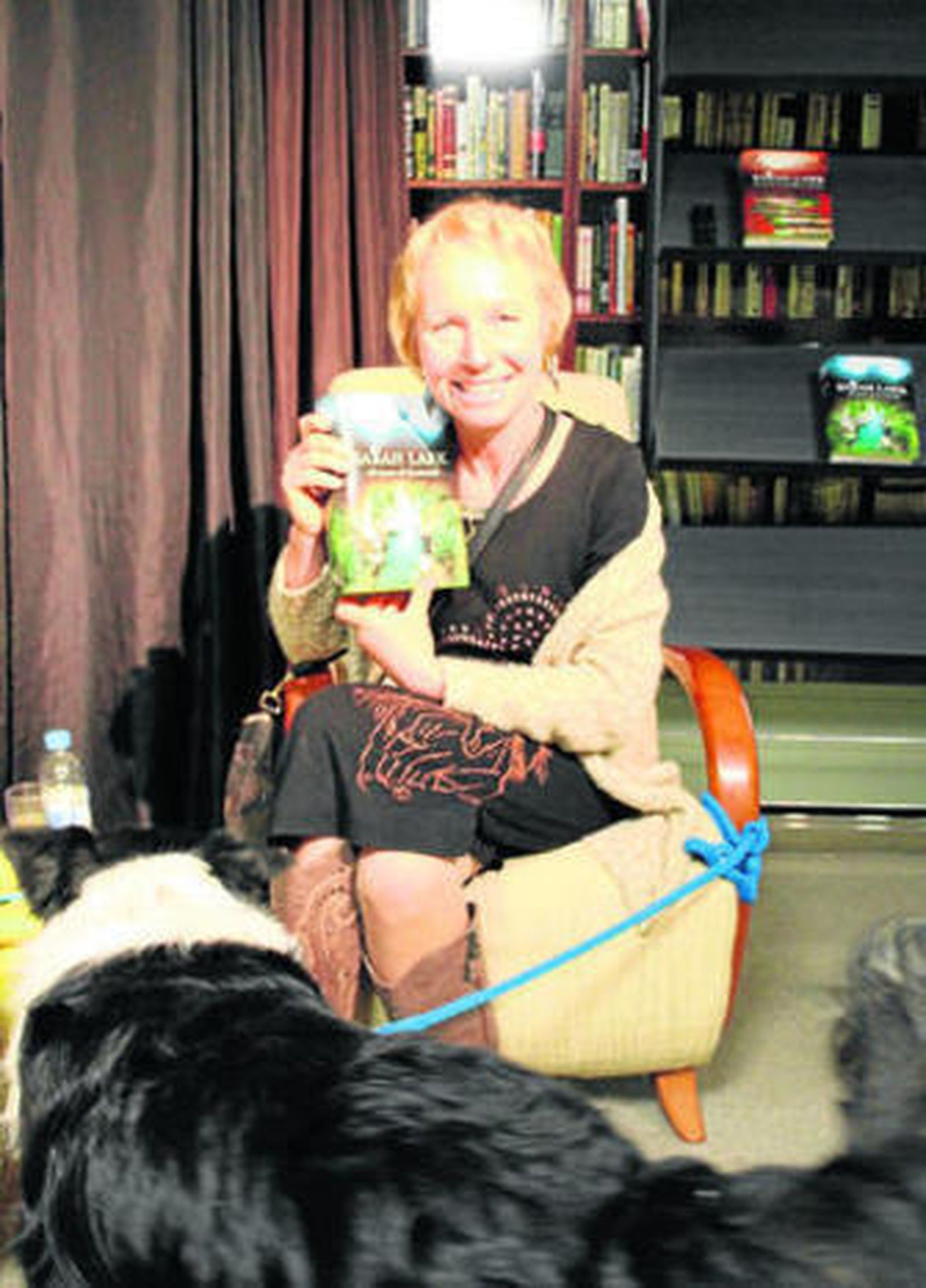 Sarah Lark presentó su última novela en español, aunque ya tiene listas varias obras más que pronto verán la luz.