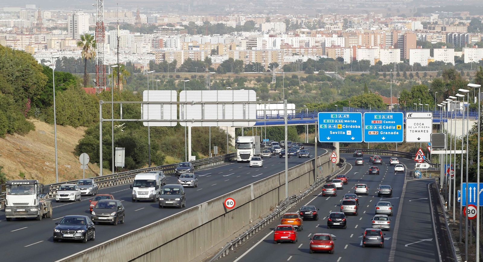 Camas y la capital sevillana son los municipios de la provincia con más viviendas de la Sareb.