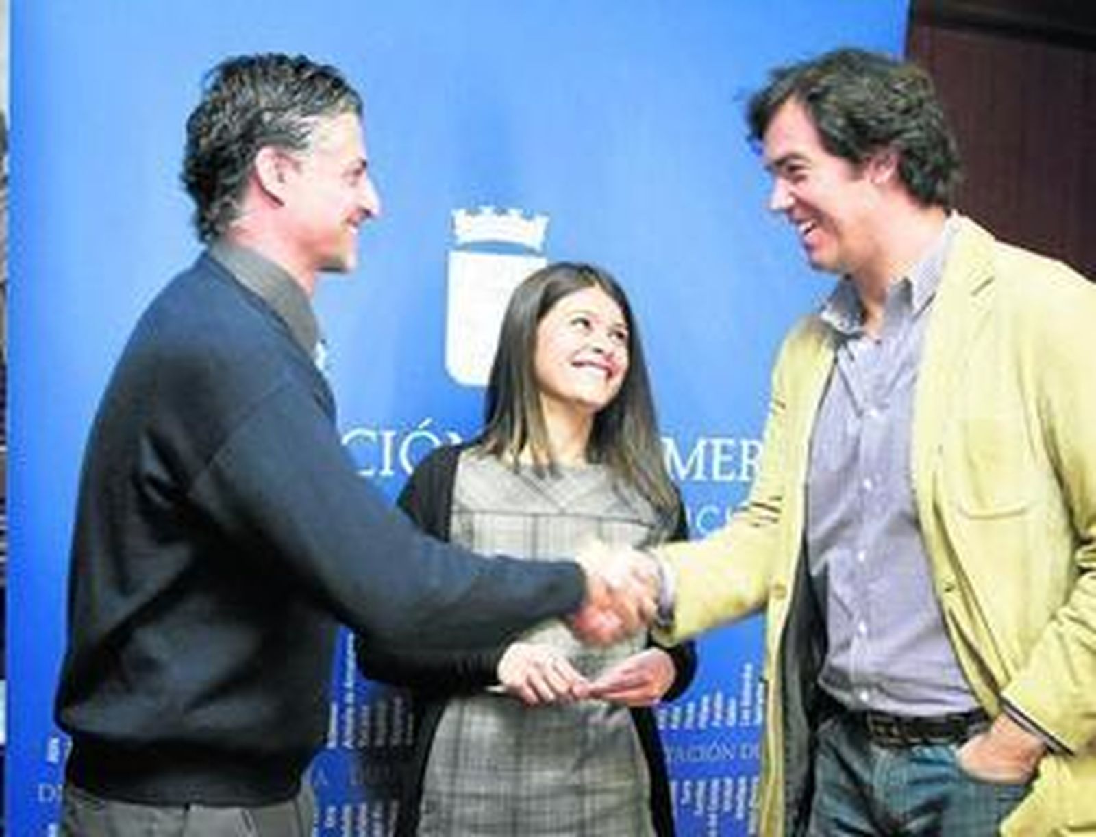 Matías Valverde, Ángeles Martínez y Juanjo Salvador.