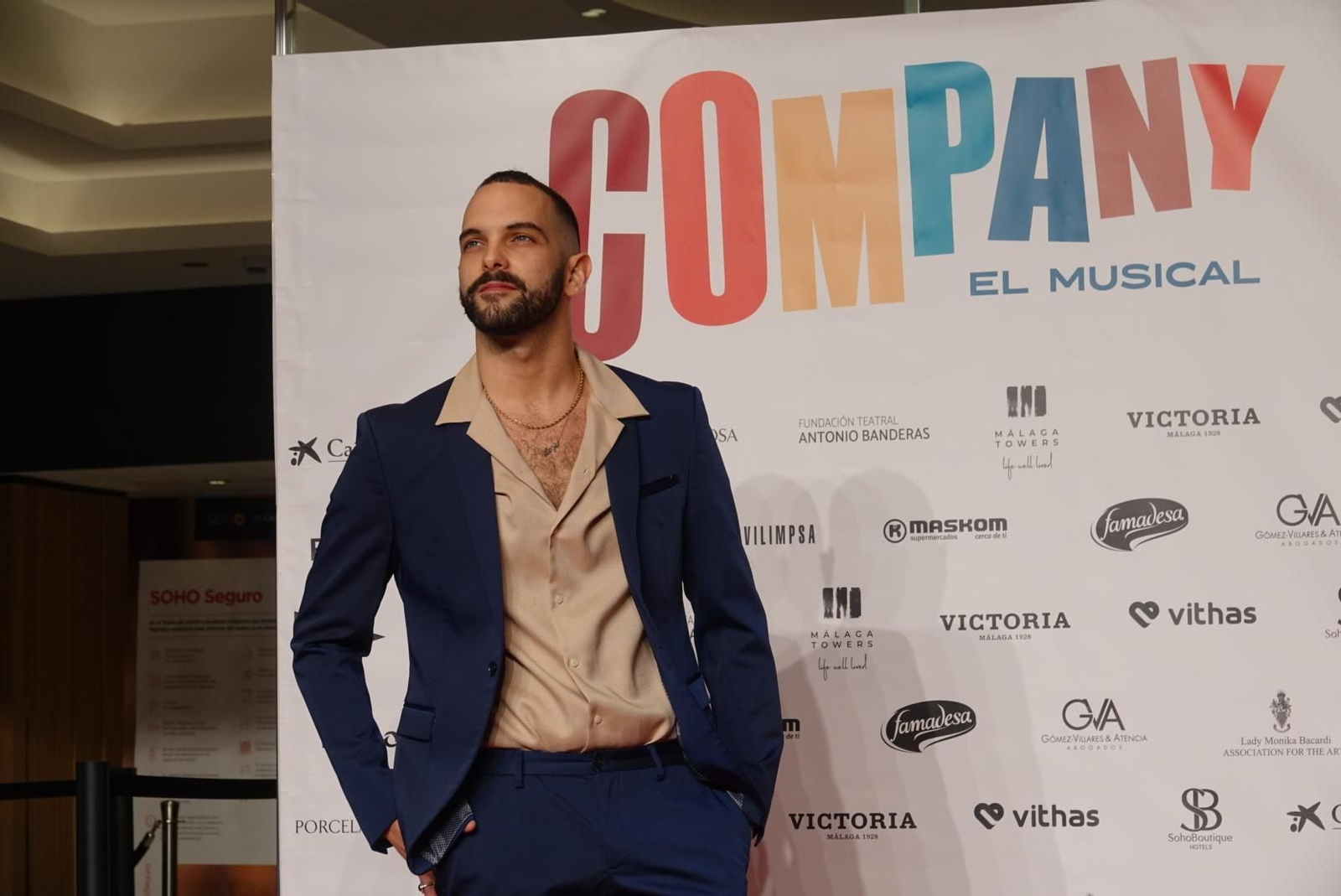 Las fotos de la alfombra roja por el estreno de 'Company' con Banderas en el Teatro del Soho