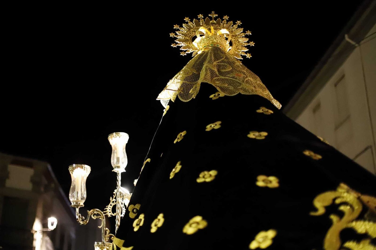Viernes santo en Villanueva de Córdoba: la procesión de la Soledad en imágenes