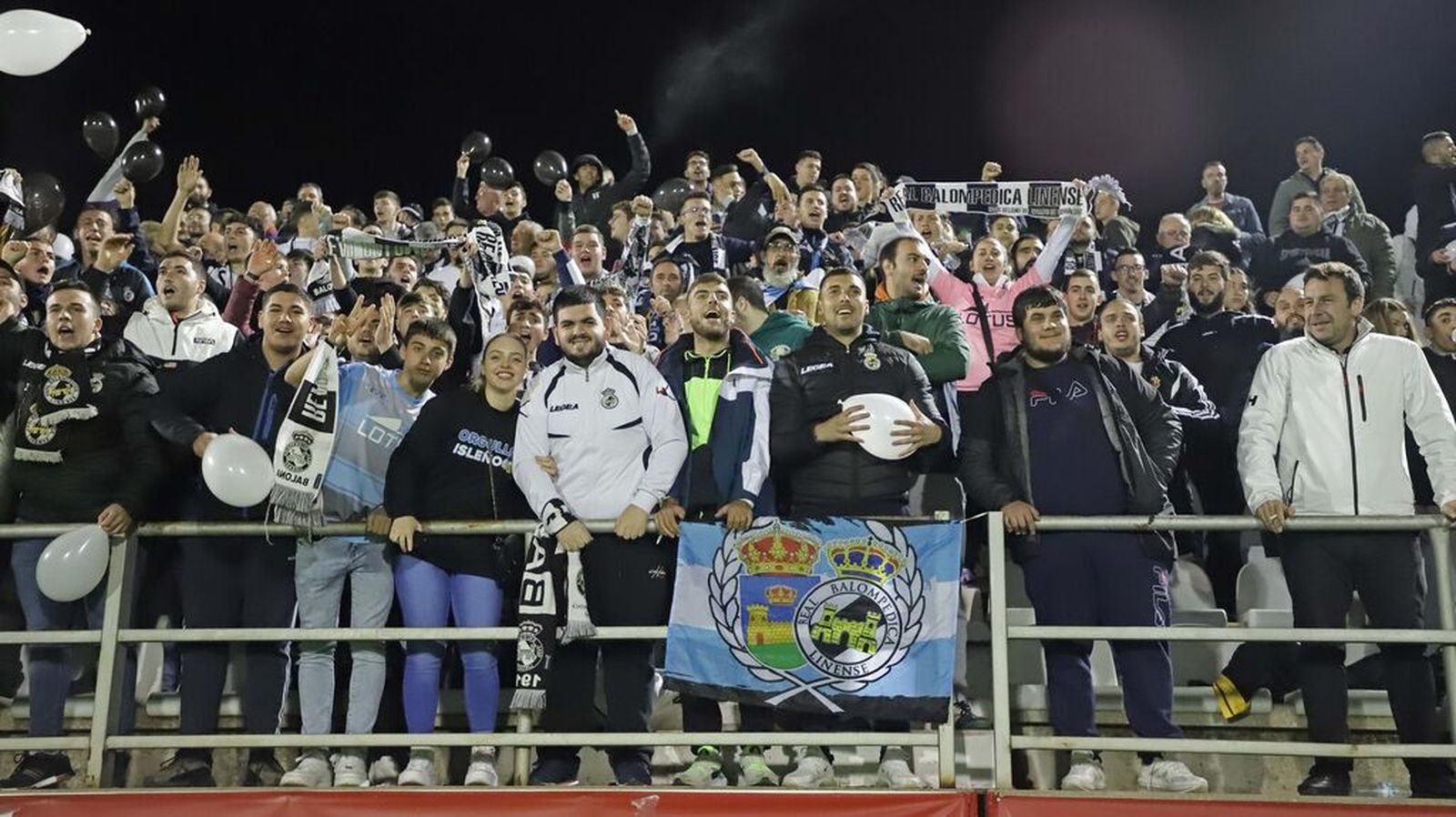 Aficionados de la Balona, en el Fondo Norte del Nuevo Mirador, el pasado diciembre