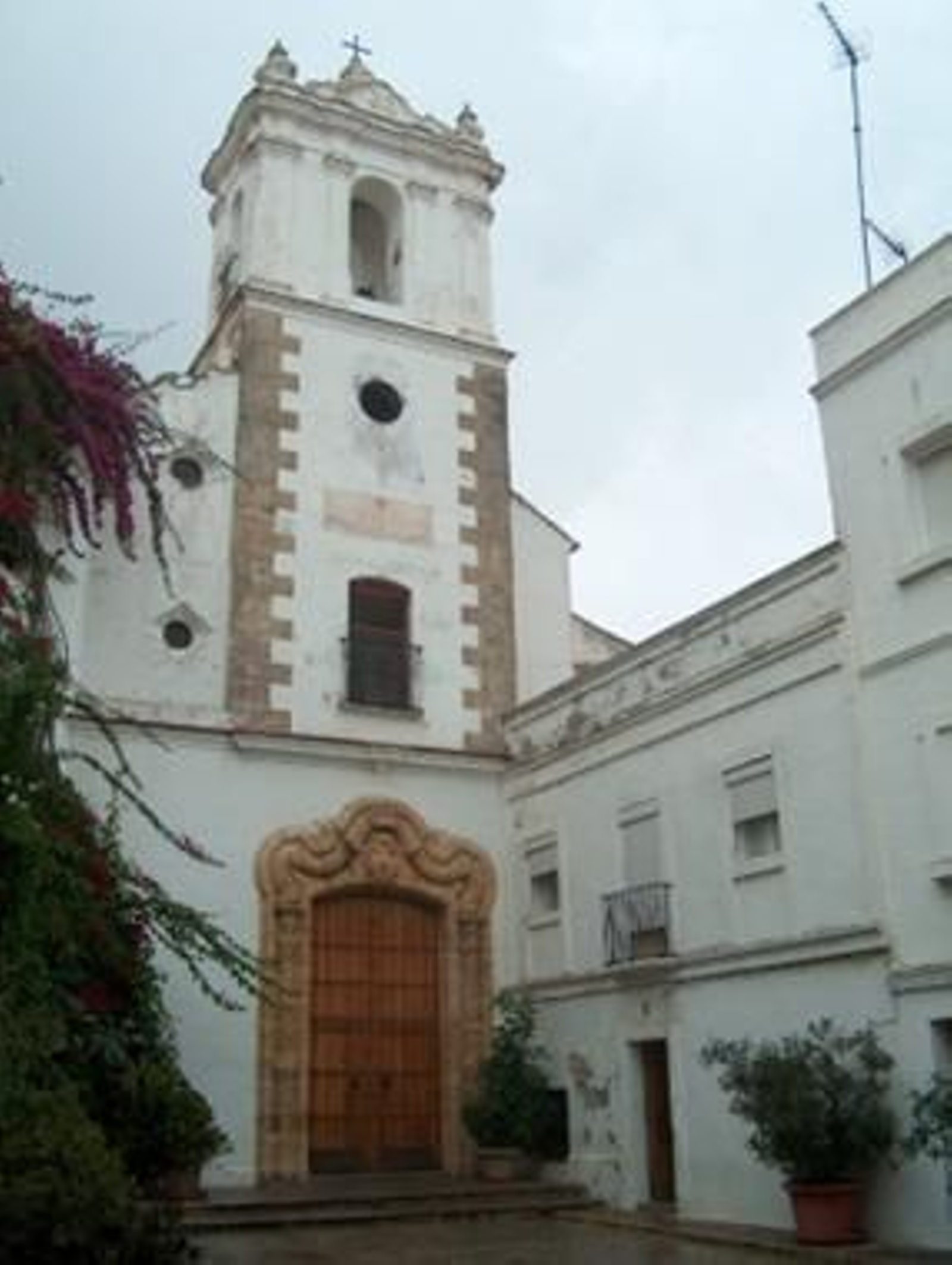 Fachada principal de la iglesia de San Francisco.