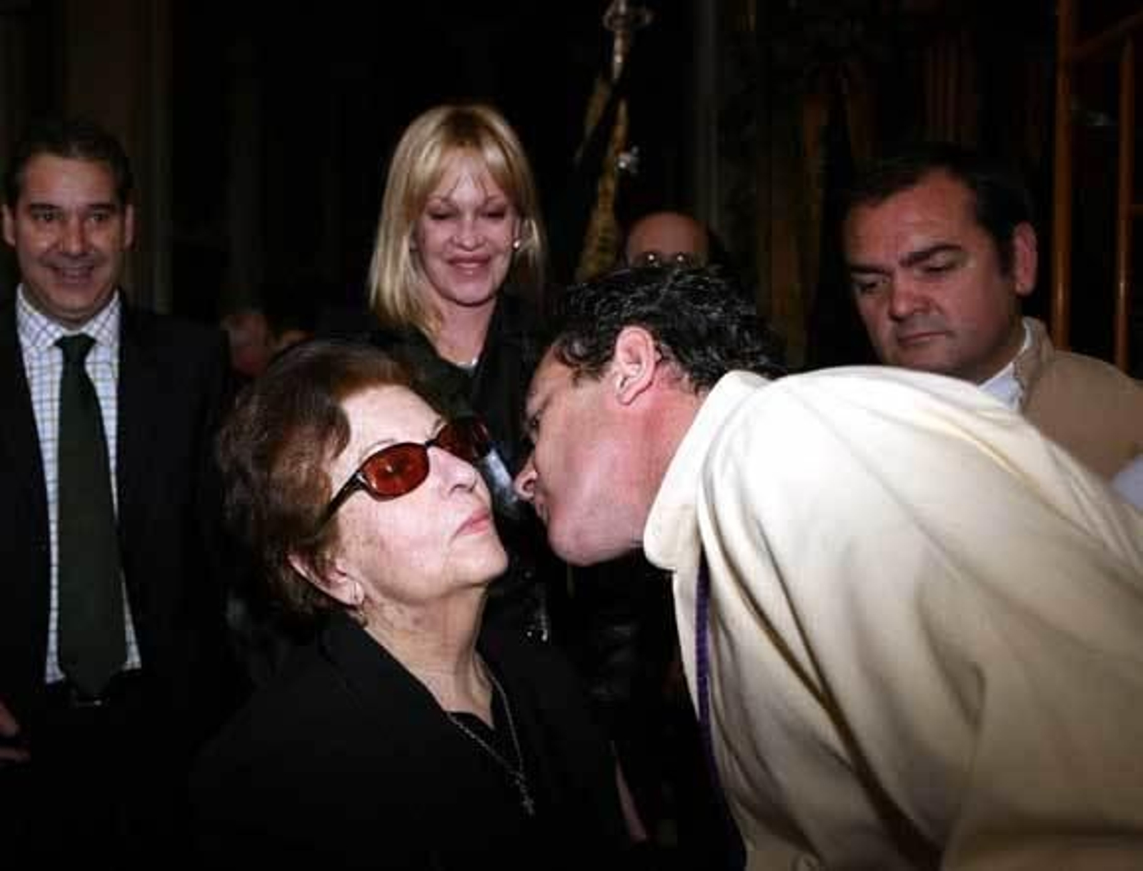 Banderas vive con sabor "agridulce" la primera Semana Santa sin su padre