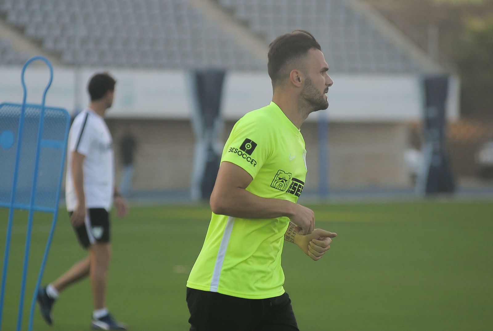 Las fotos del entrenamiento del Málaga CF tras la tormenta