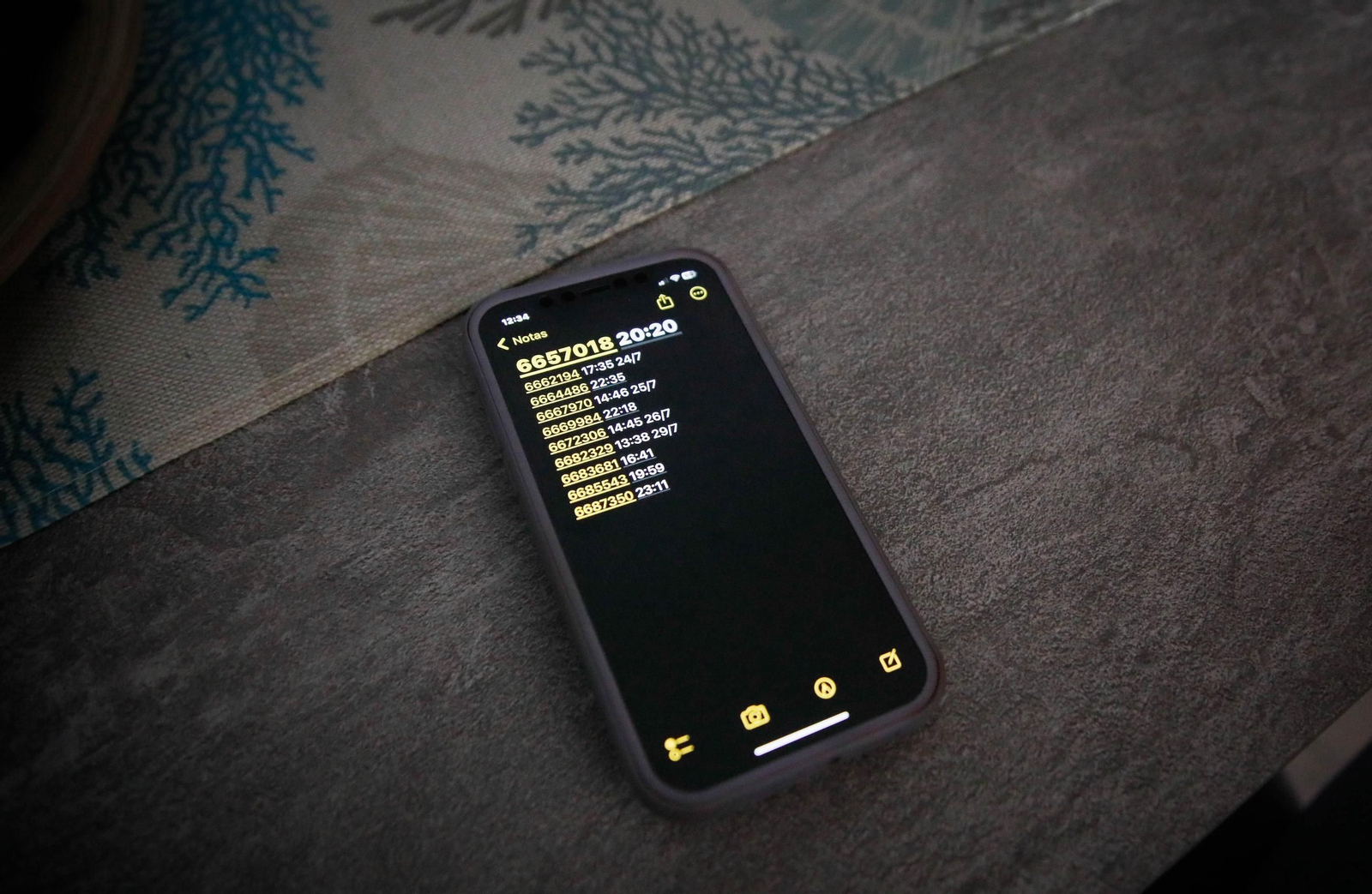 Imágenes de las quejas vecinales ante los cortes de luz en el barrio de pescadería