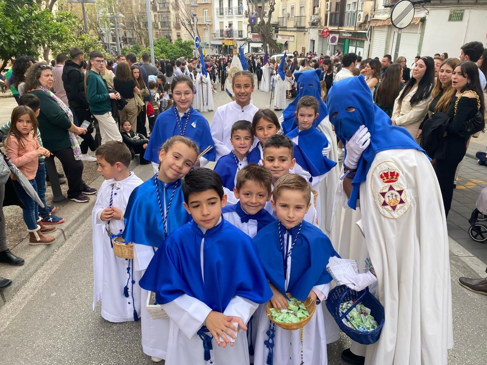 Tarde de Domingo de Ramos con cielos grises