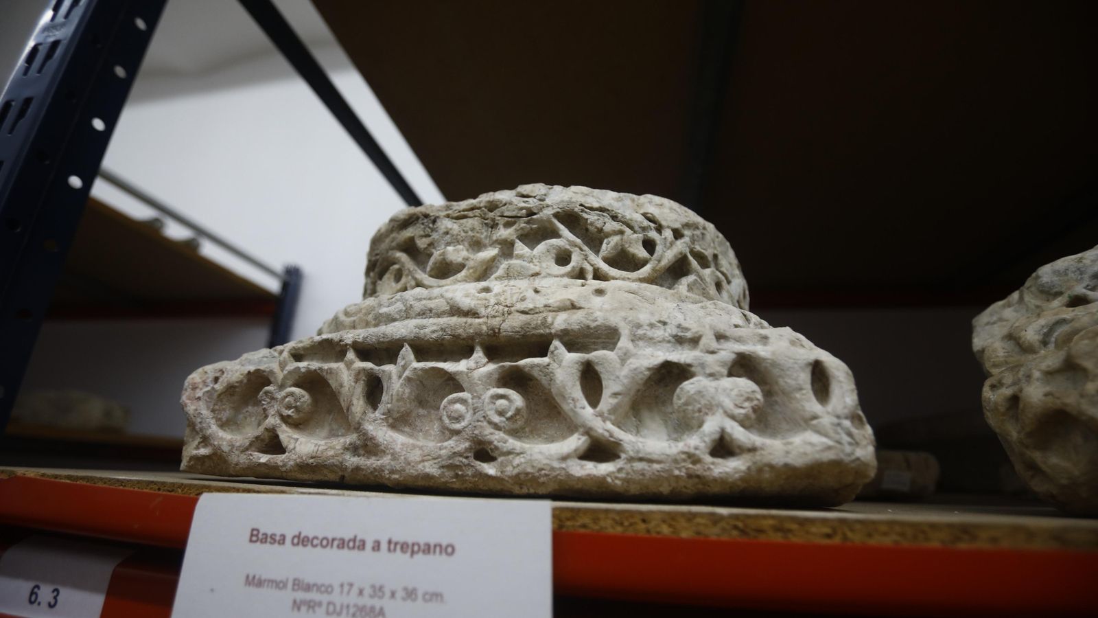 Basa de época califal de la colección de los Romero de Torres.