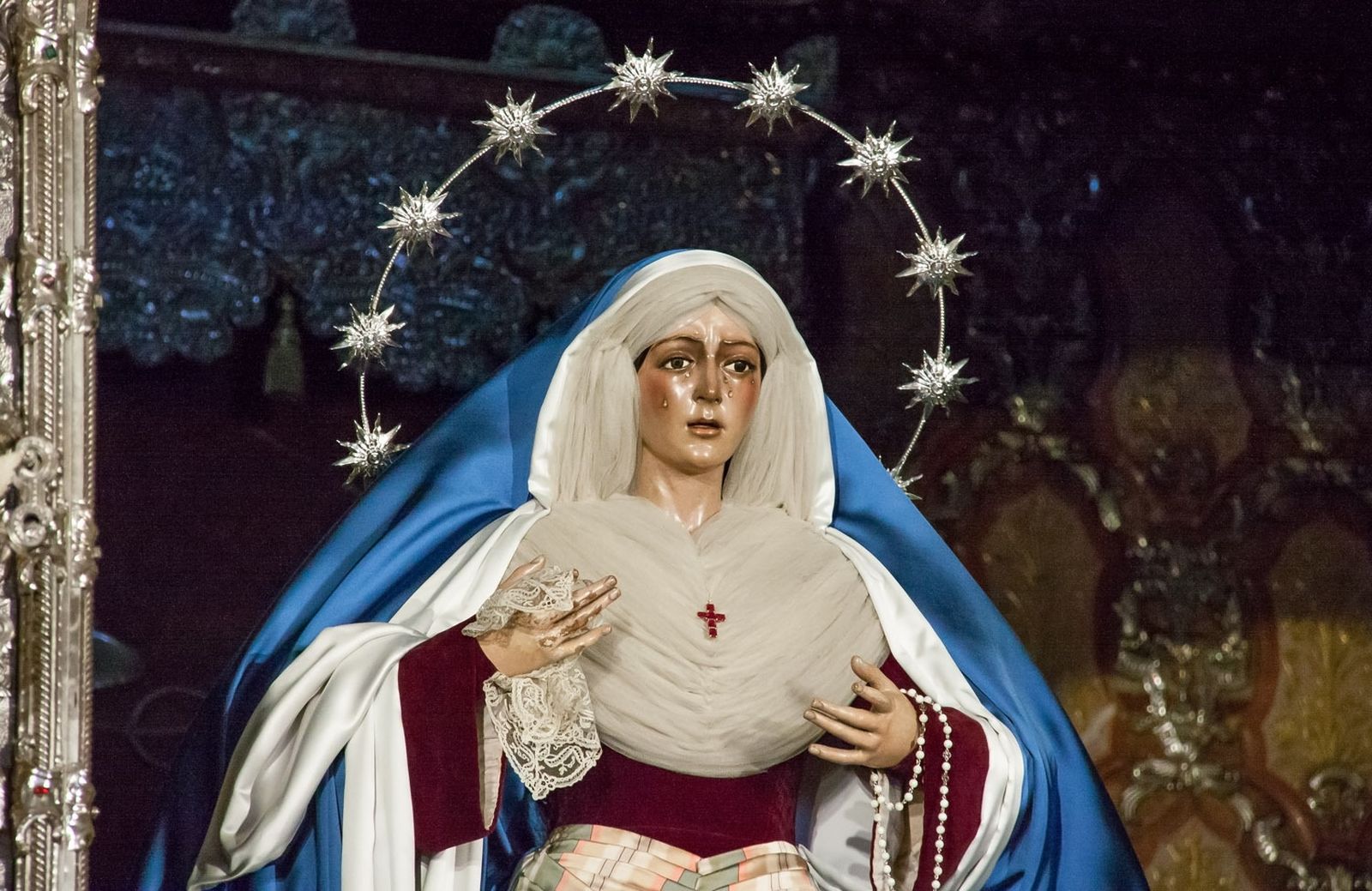 La cuaresma comienza en la Macarena con la Esperanza vestida  de hebrea