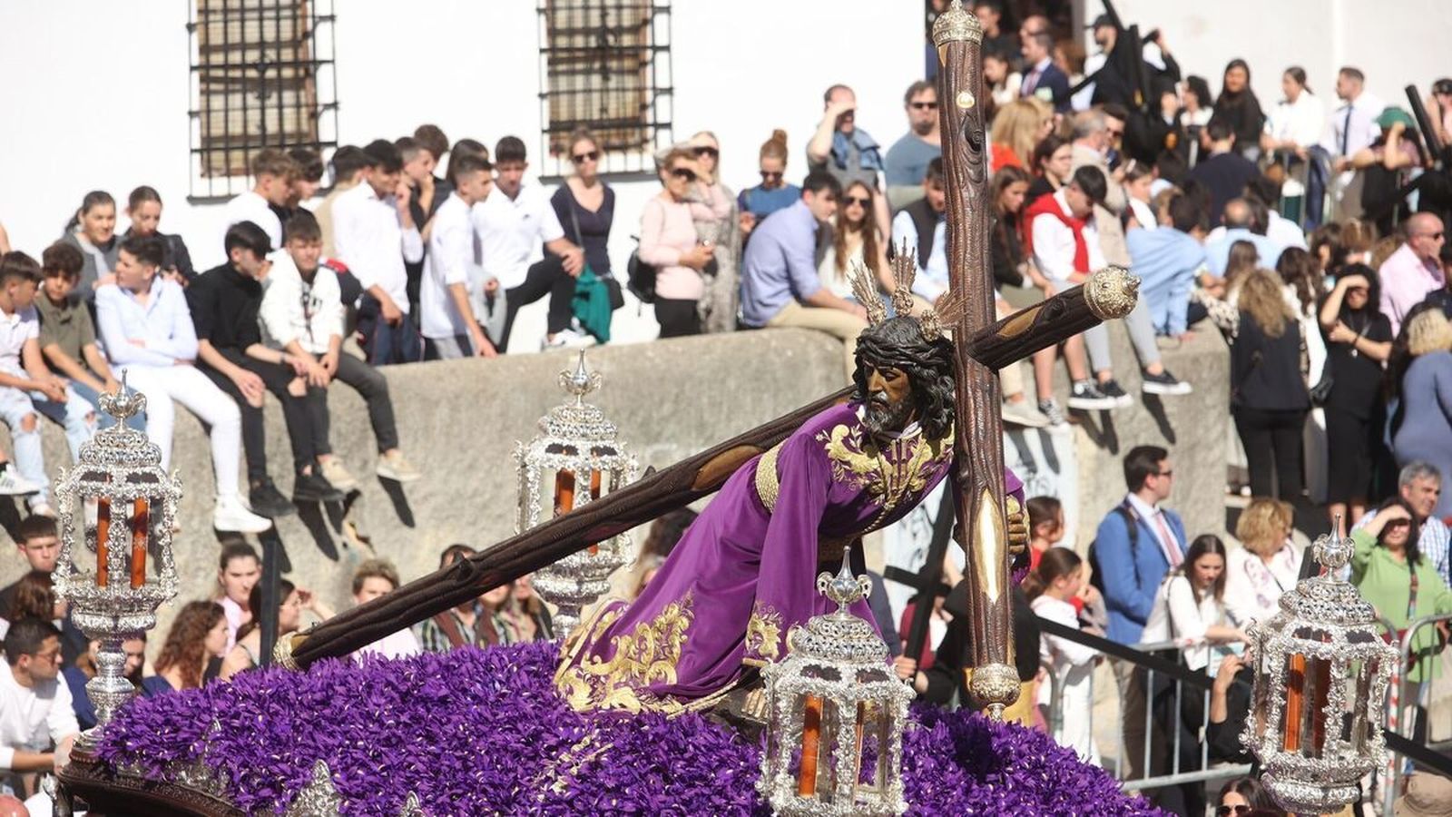 El Señor de las Tres Caídas.