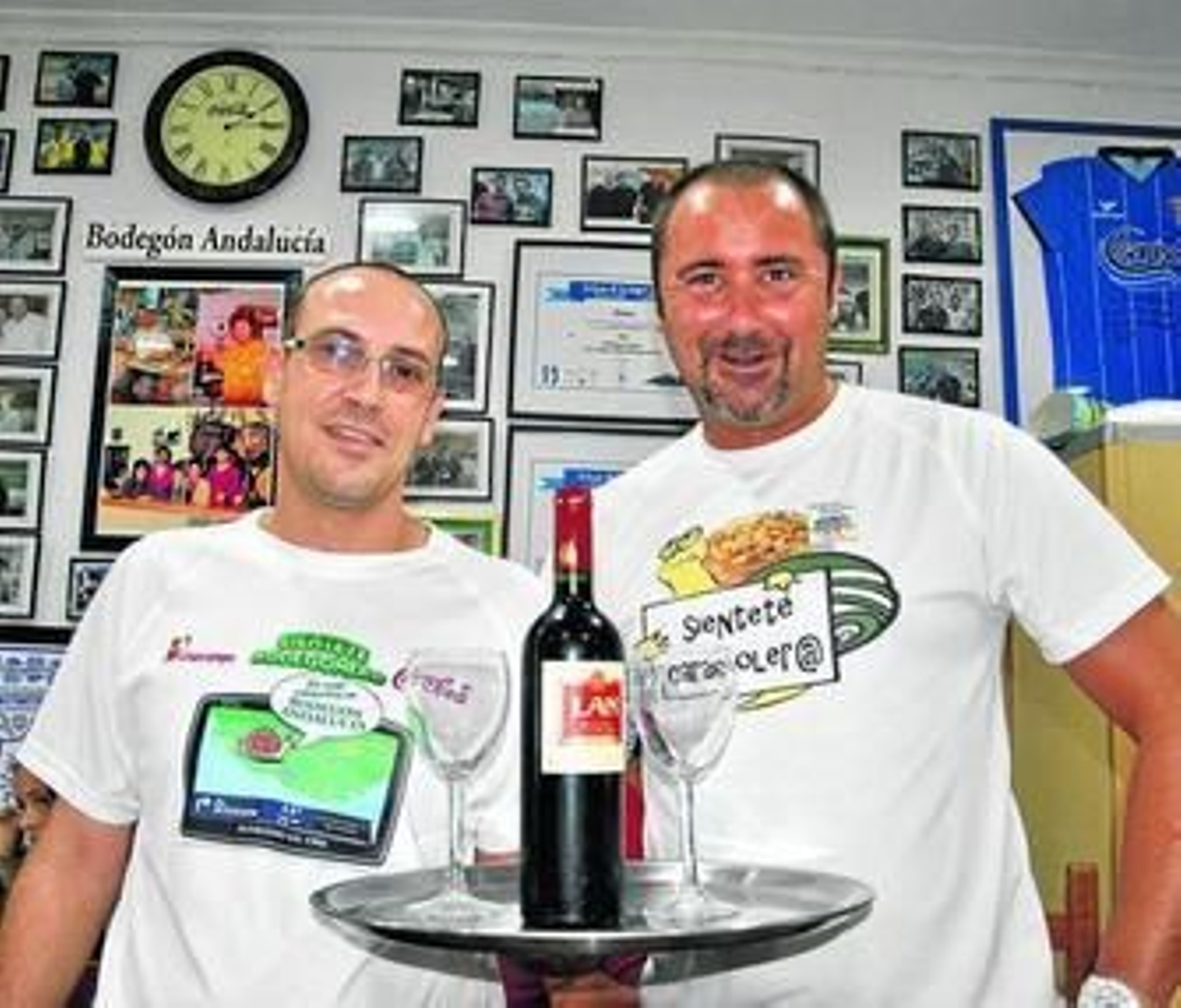 Pedro Gorrado Mora, 'Keko', junto Alfonso García Mayo, del Bodegón Andalucía.