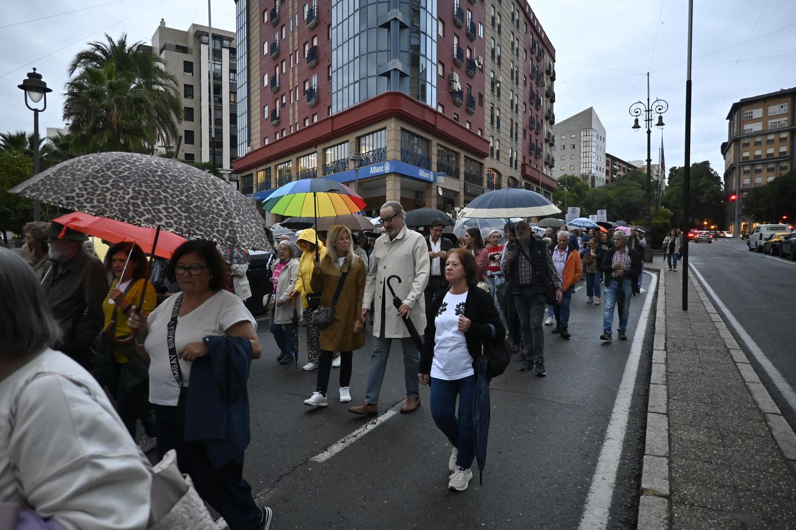 Las mejores imágenes de la manifestación por la sanidad en Huelva