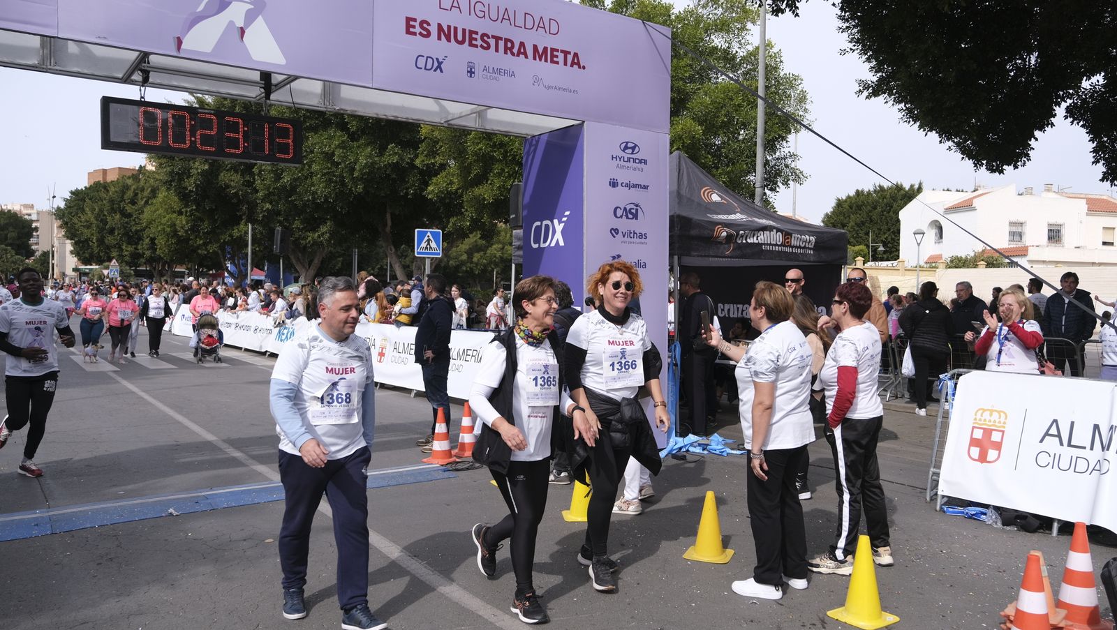 Imágenes de la Carrera de la Mujer 2023 en Almería