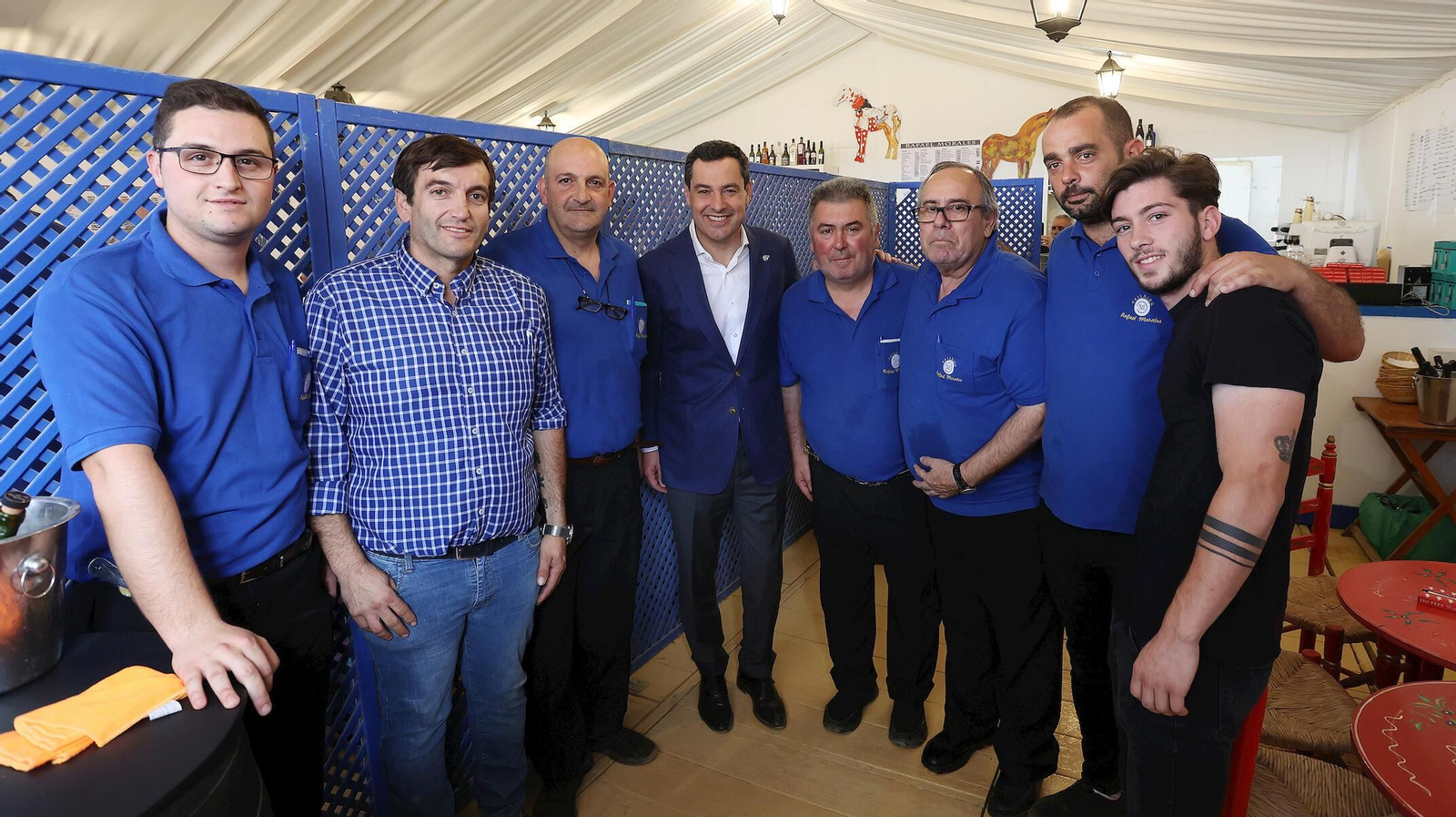 Juanma Moreno, presidente de la Junta, visita la Feria de Jerez