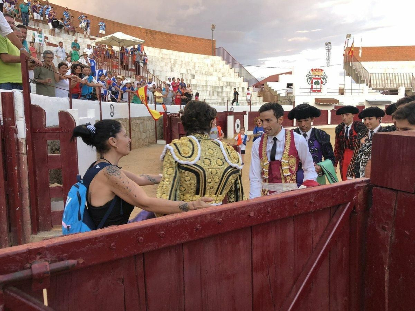David de Miranda tras finalizar el festejo salió a pie de la plaza.