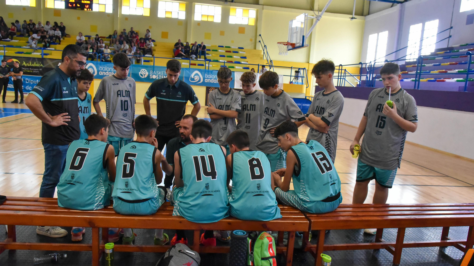 Las fotos de la tercera jornada del Andaluz infantil masculino de baloncesto en La Línea