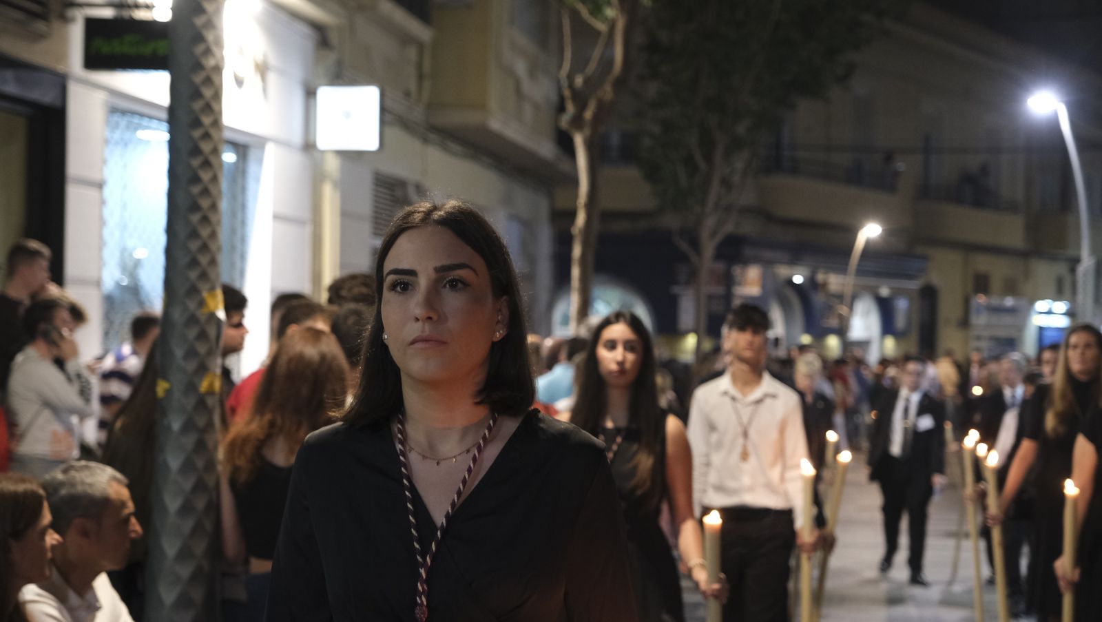 Imágenes de La Magna por las calles de Almería