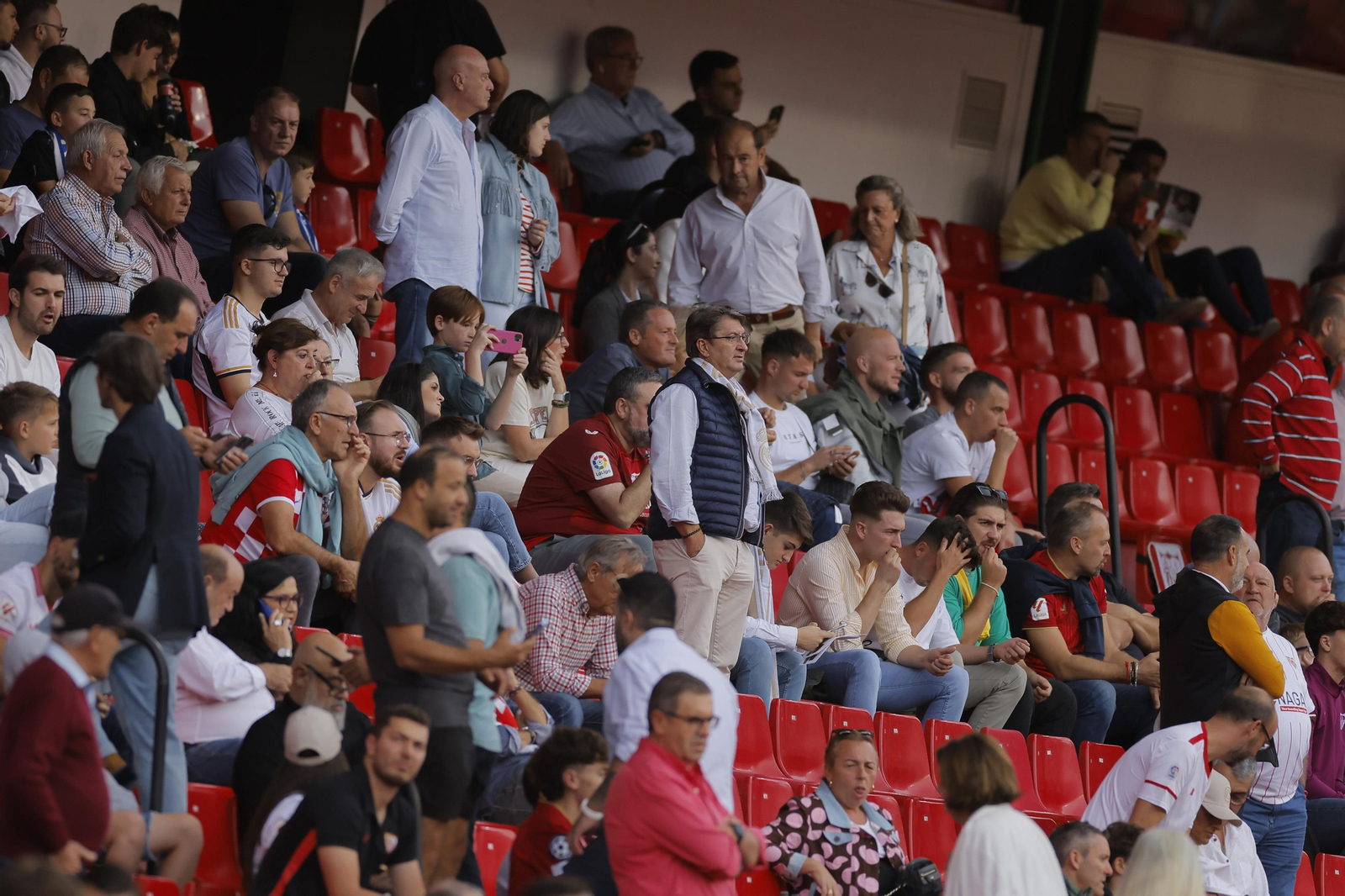 Búscate en las fotos del Sevilla-Madrid