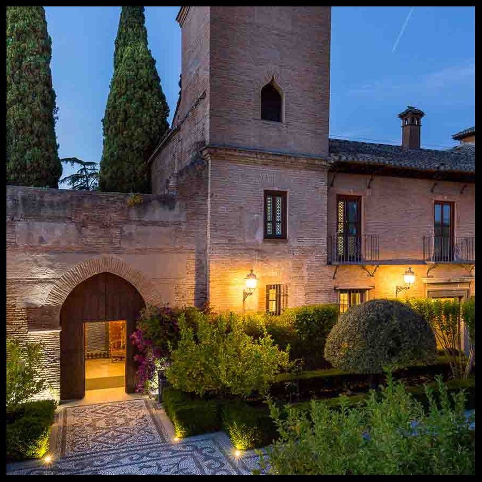 Entrada al Parador de Granada.
