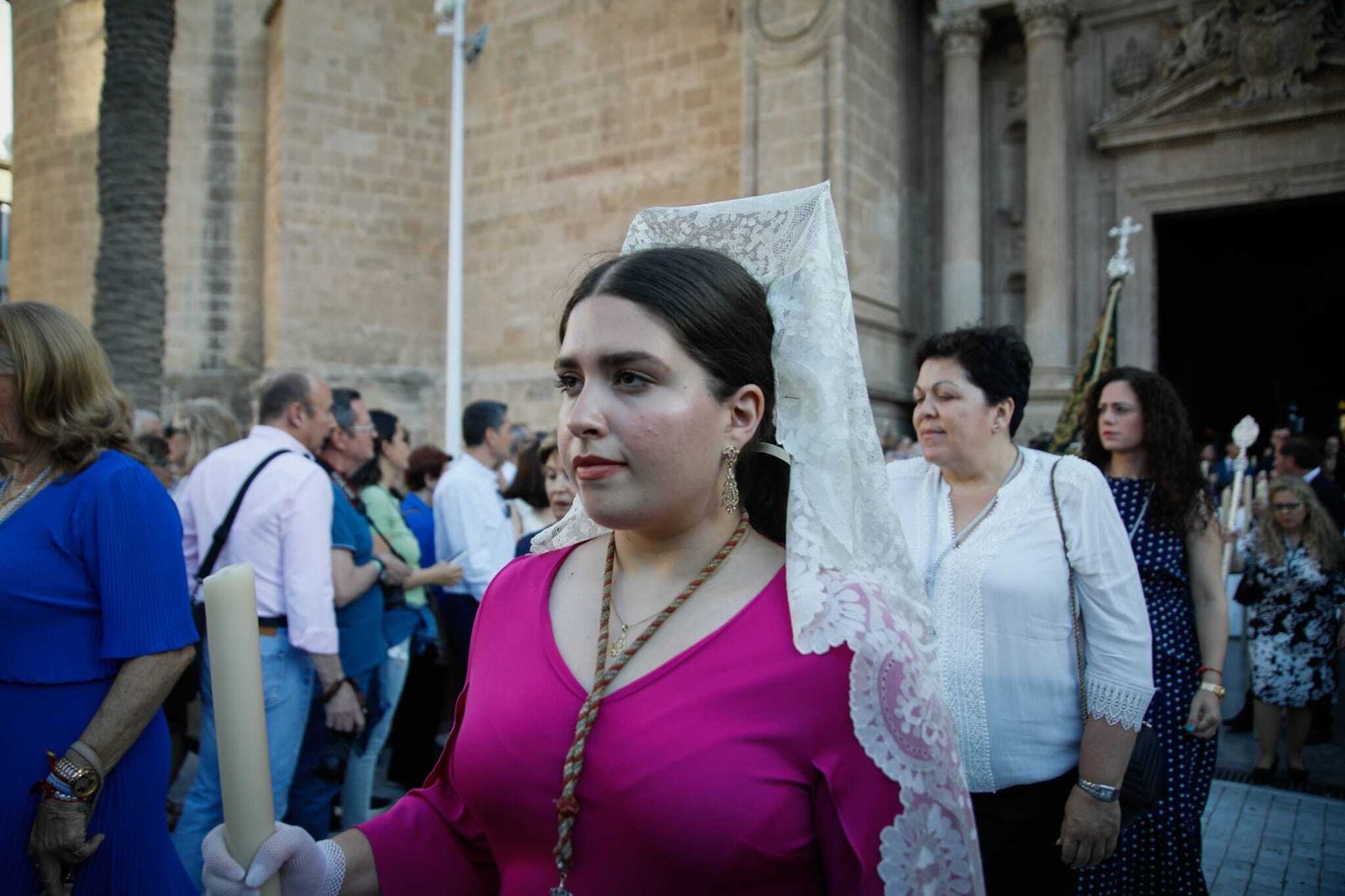 Imágenes de la procesión del Corpus Christi en Almería: así han sido la misa y la posterior marcha por la capital