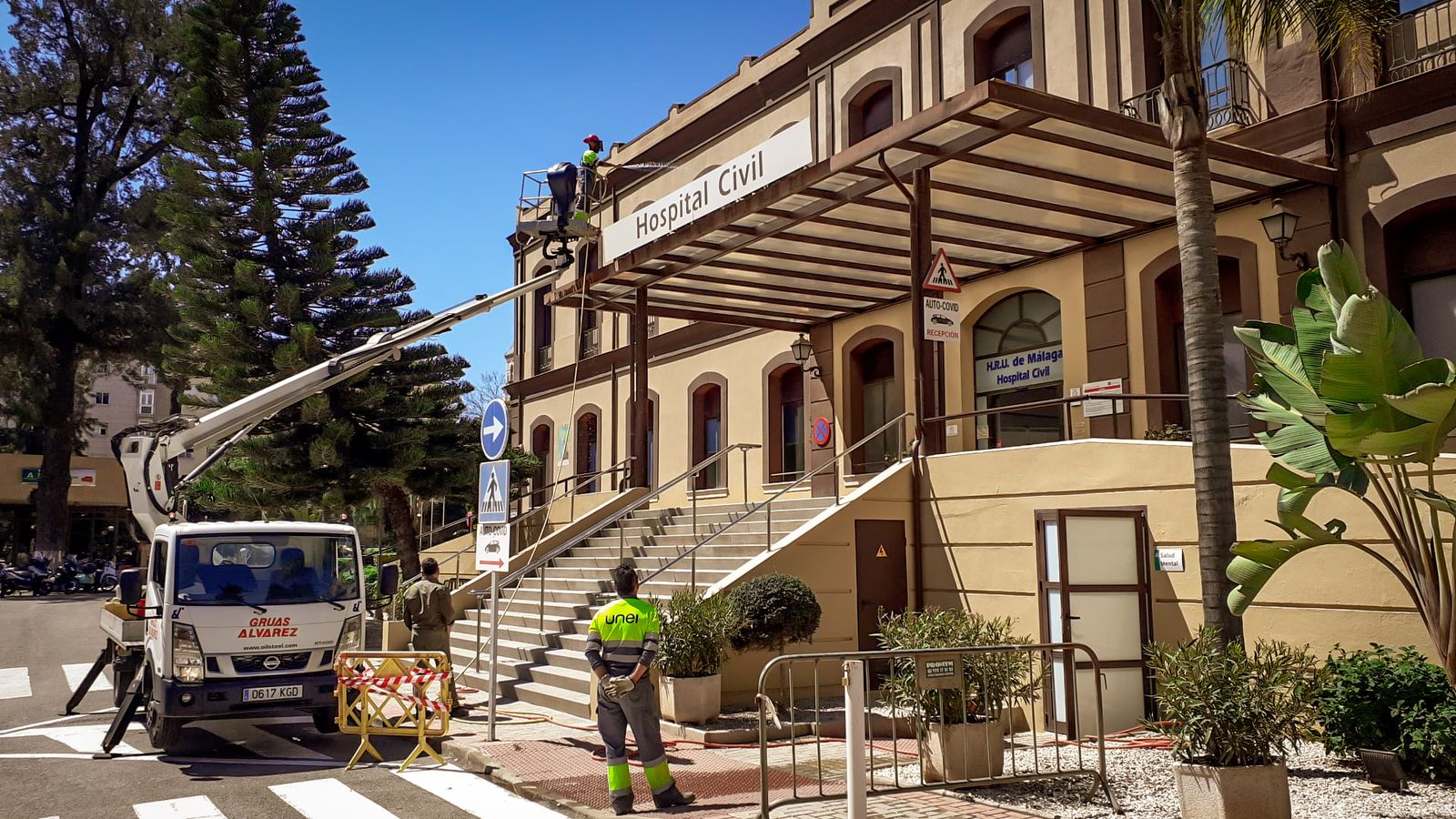 Trabajos en el Hospital Civil de Málaga.