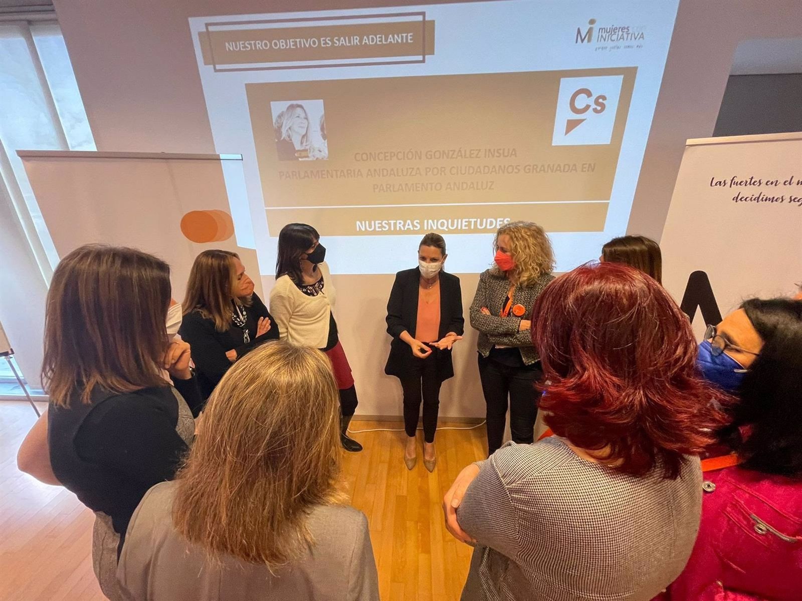 Encuentro de la parlamentaria de Ciudadanos, Concha Insúa, con mujeres empresarias de Granada