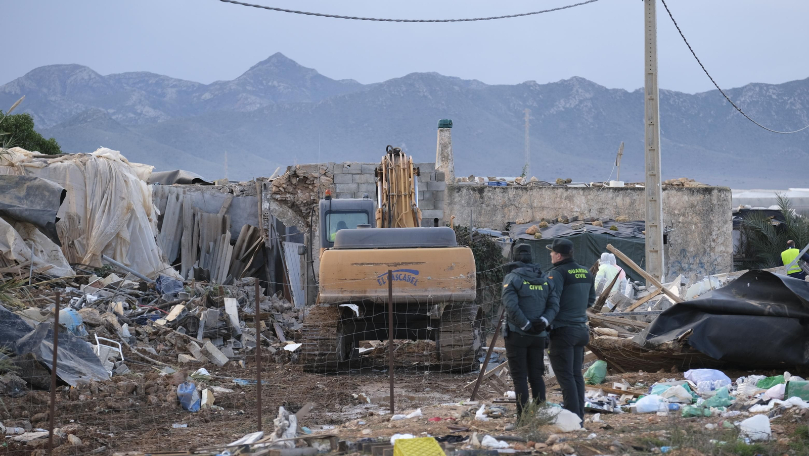 Imágenes del desalojo del asentamiento chabolista 'El Walili', en Níjar
