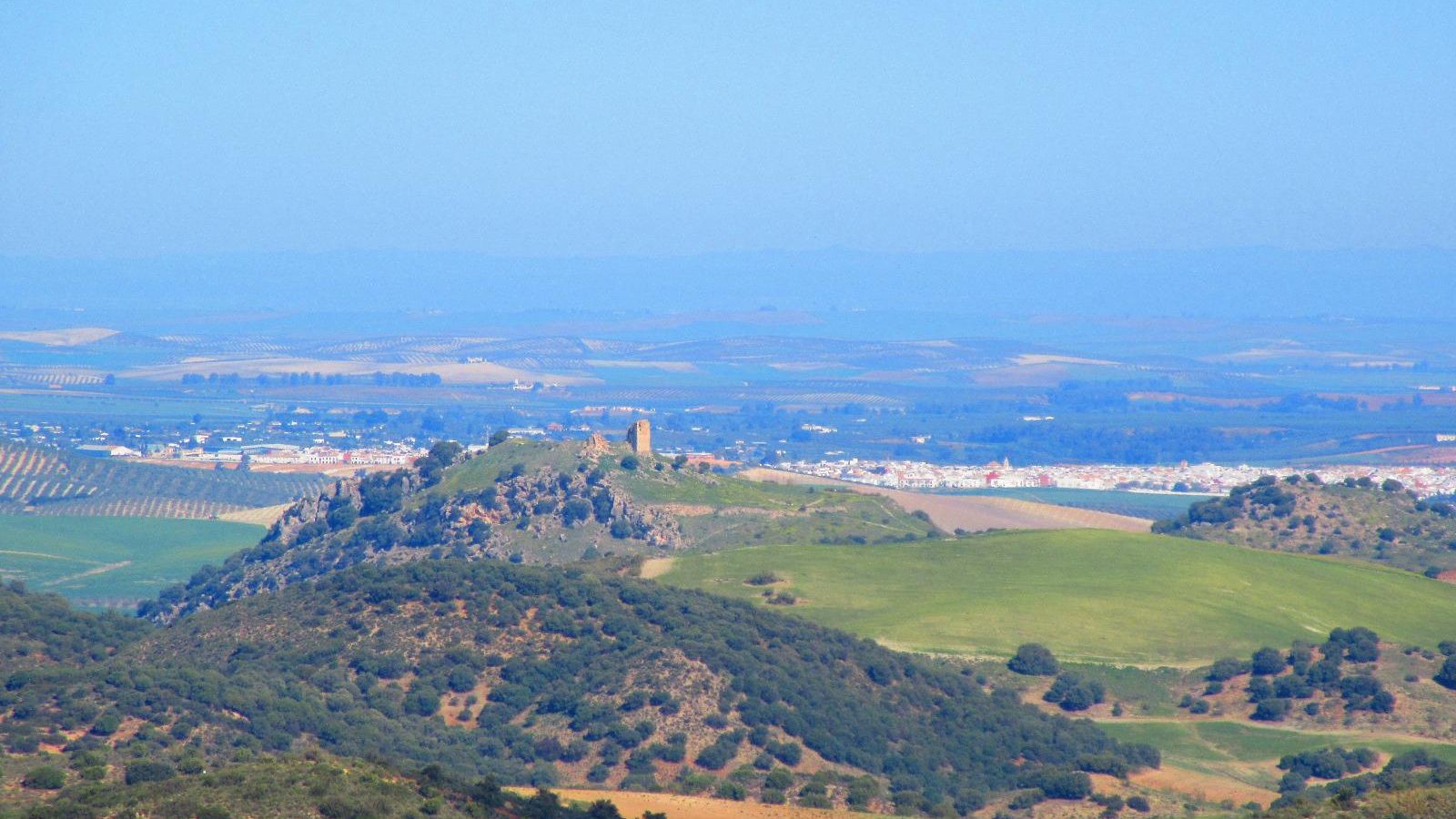 A lo lejos se podrá ver el Castillo de Luna.