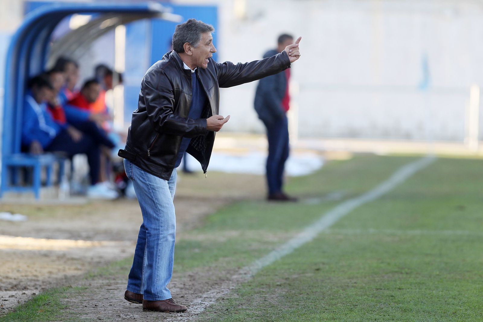 Nene Montero dirigió su primer encuentro desde el banquillo al XCD.