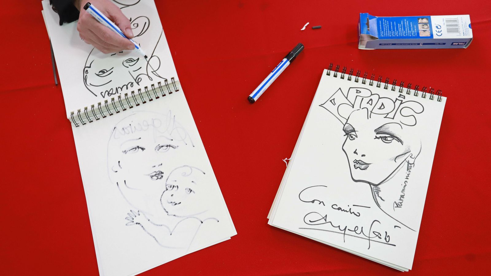 Las mejores fotos de la inauguración del mercadillo navideño de Apadis