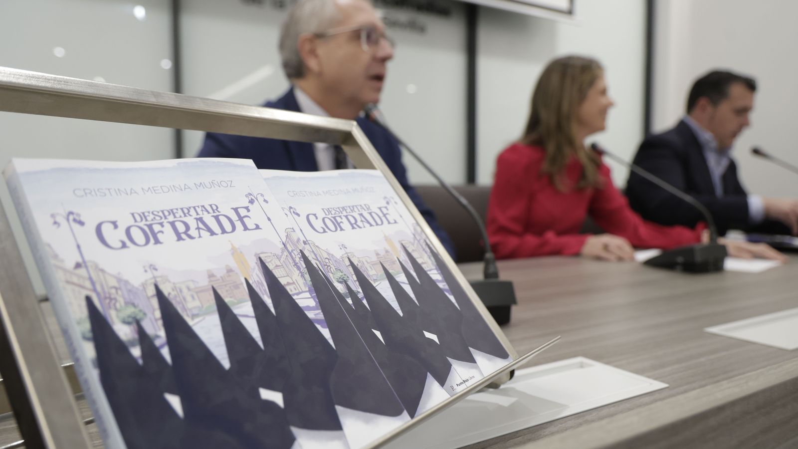 Presentación de la novela 'Despertar Cofrade'