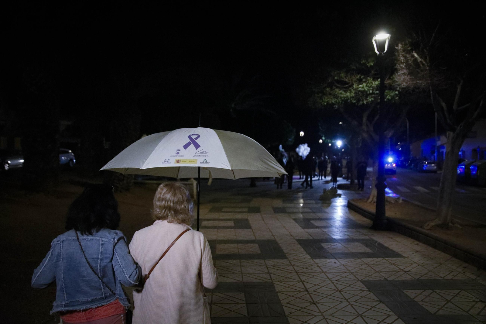 Manifestación por el 25 N en Roquetas de Mar