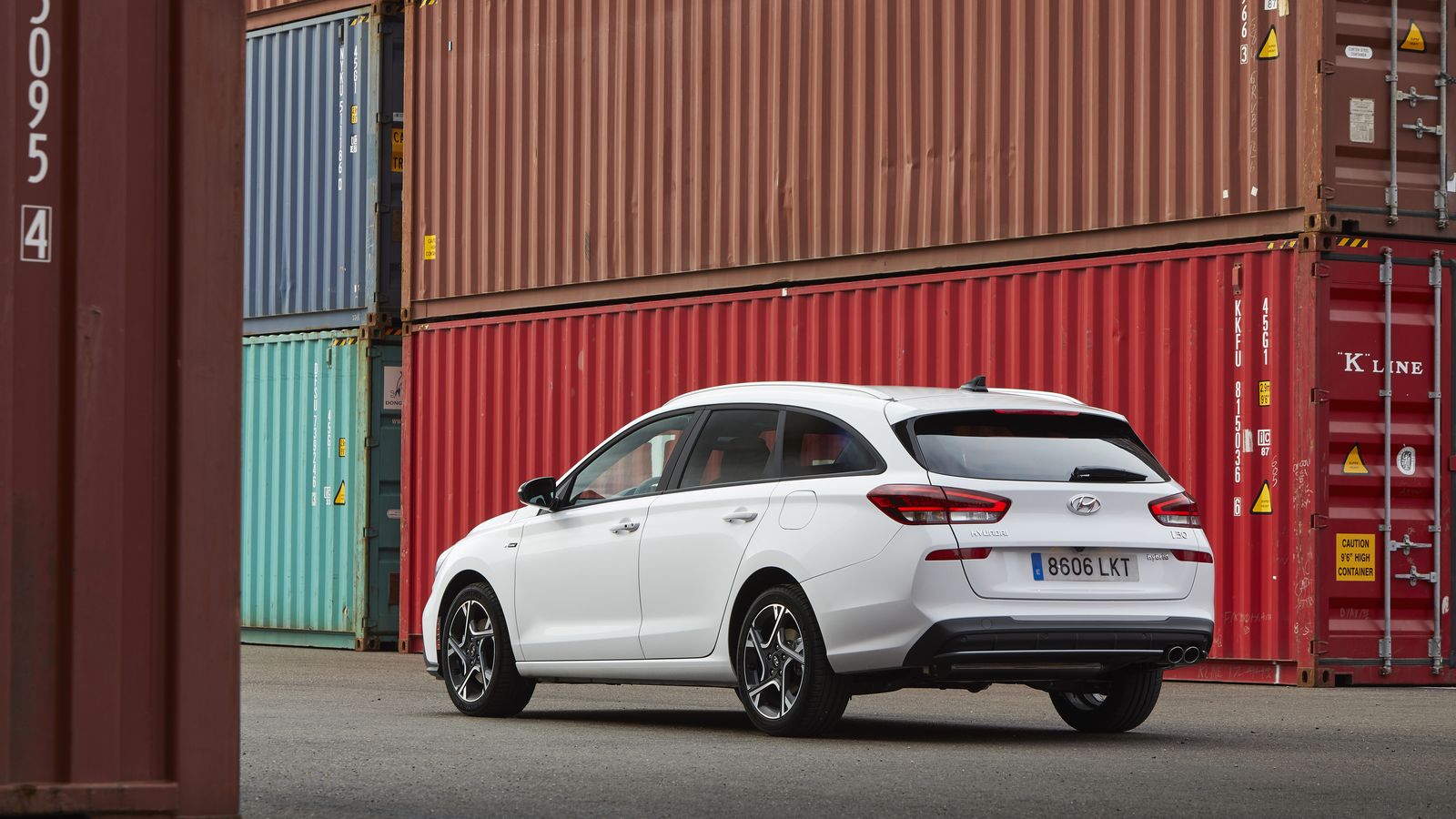 El maletero más grande y las plazas traseras con mejor cota vertical se encuentran en el Wagon, disponible con acabado N-Line y con todos los motores, aunque no siempre con la caja automática en el caso de los menos potentes.