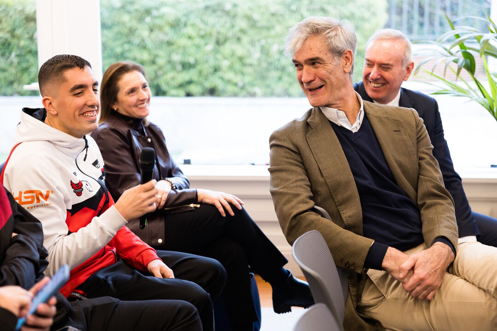 Jesús Gómez, representante del Covirán Granada, junto a Antonio Martín.