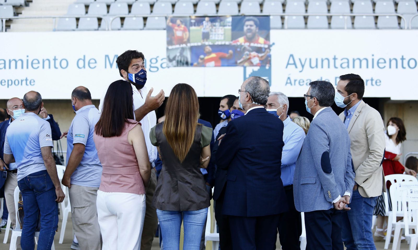 Fotos: El homenaje a Borja Vivas en el Ciudad de Málaga