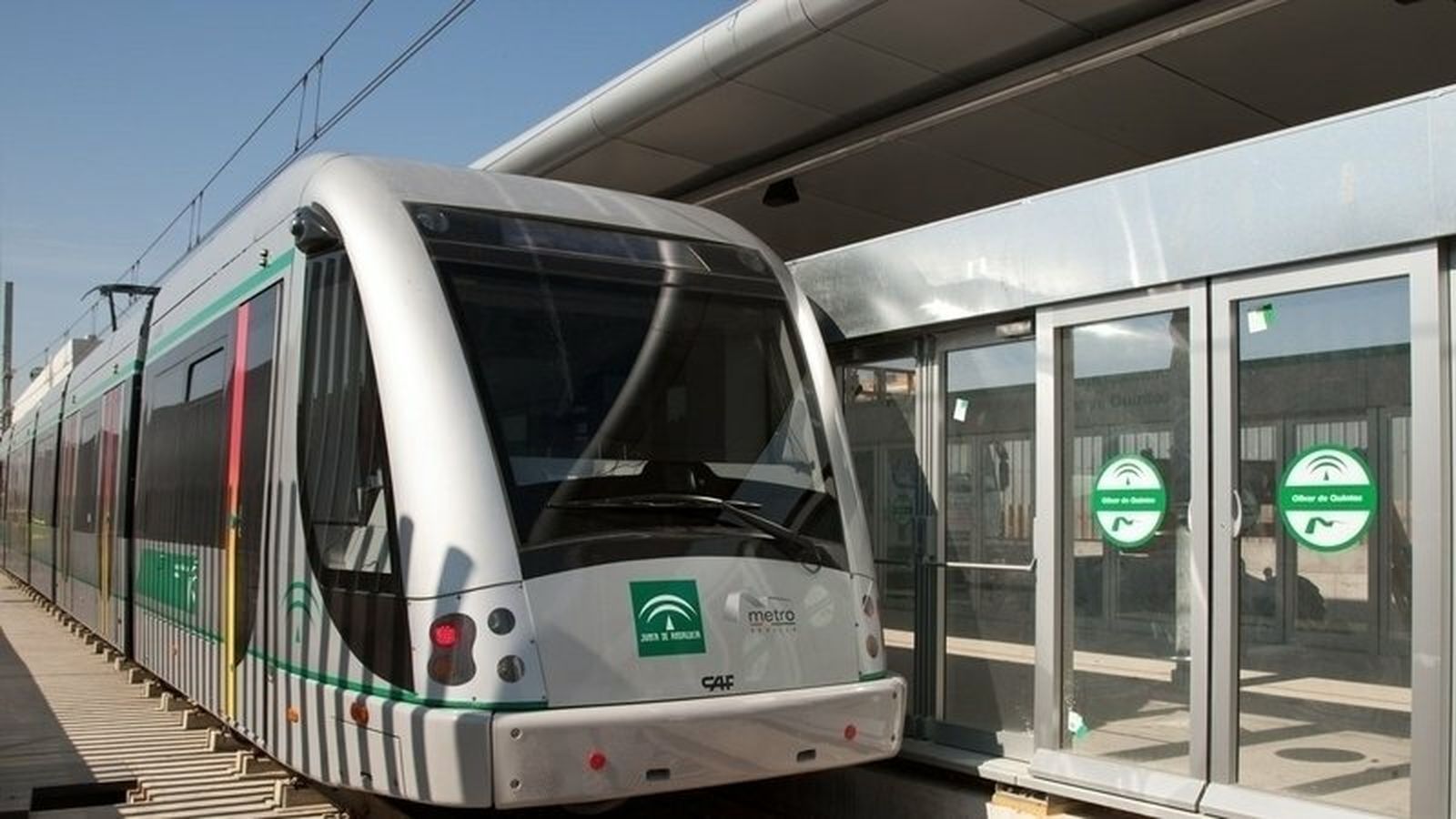 Parada del Metro en la Universidad Pablo de Olavide, donde llega la línea 1.